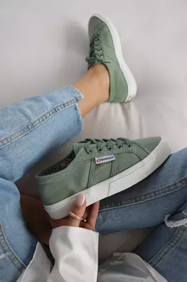 Superga krossovkalar - 325 000 so'm / dona