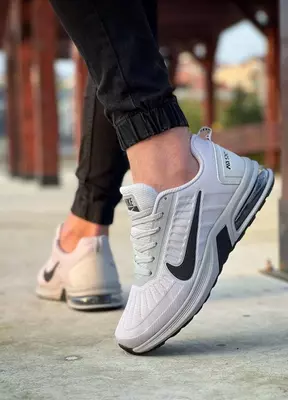 Nike Air Zoom krossovkalar - 425 000 so'm / dona