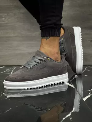 Кроссовки Prada