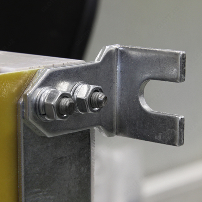 Qutbga o'rnatilgan ishchi panel uchun PE19-4411160 00 UHL3 ajratgichi