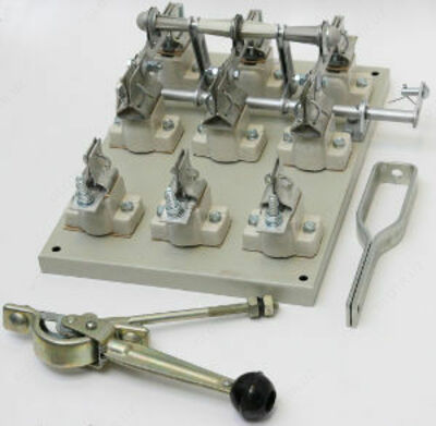 Рубильник со смещен.приводом РПС 4/1П 400А (без ПН) рукоятка справа керамические изоляторы