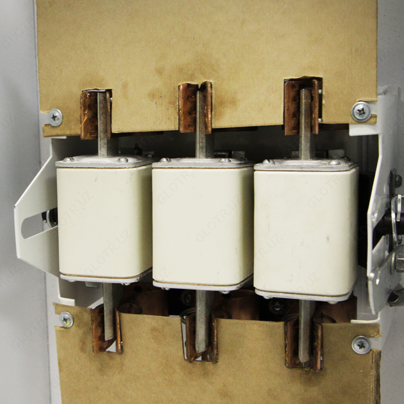 PPN-37 mis tayanch kontakti bilan YABPVU 400A IP54 kalitiga ega quvvat qutisi