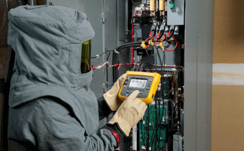 Fluke 1732 Uch fazali quvvat sifati analizatori
