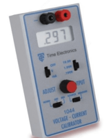 TE1044 — калибратор постоянного напряжения и тока