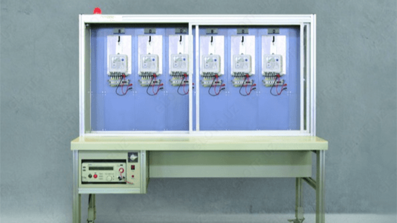 NEVA-Test 6121 - elektr hisoblagichlarining izolyatsiyasini sinash uchun o'rnatish