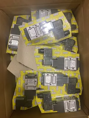 Распределитель с электропневматическим управлением MAG SV-1/4-5/2-B-Y-Y