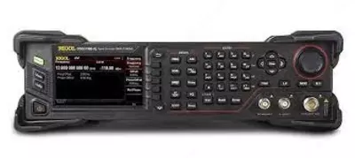 DSG3136B — генератор РЧ сигналов