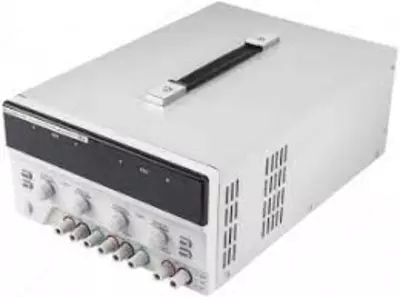 МЕГЕОН 37305 — трехканальный источник питания с цифровым управлением