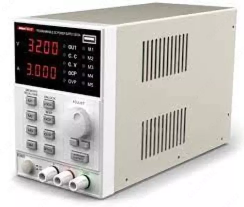 UT3003ED — линейный источник питания