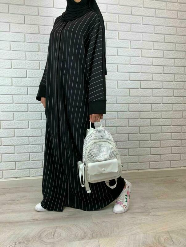 Ayollar uchun tashqi kiyim toplami qora