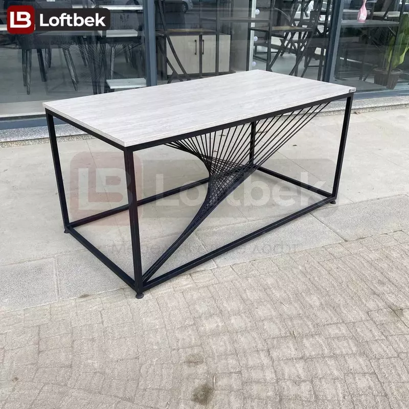 Loft uslubidagi yozuv stoli. RS-Kv modeli