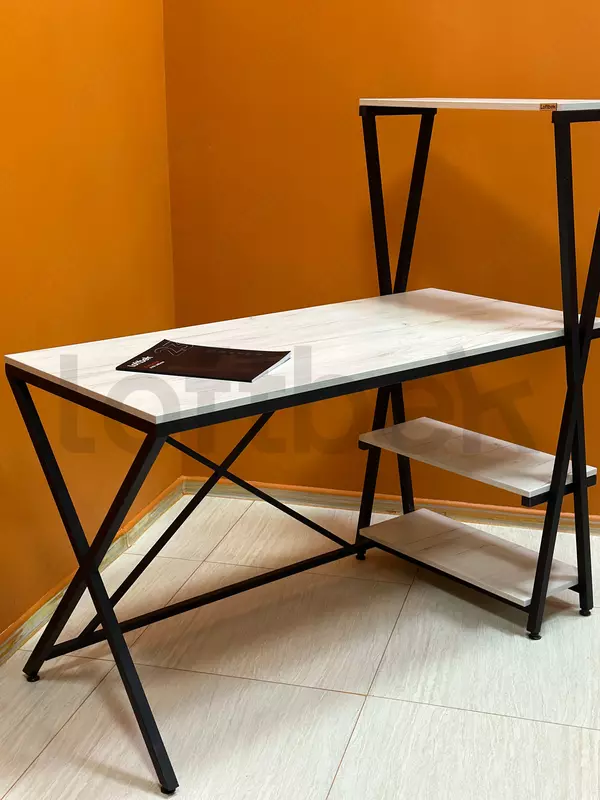 Loft uslubidagi ish stoli javonlar bilan. RS + ST-1 modeli Abidoff Mebellar fabrikasi