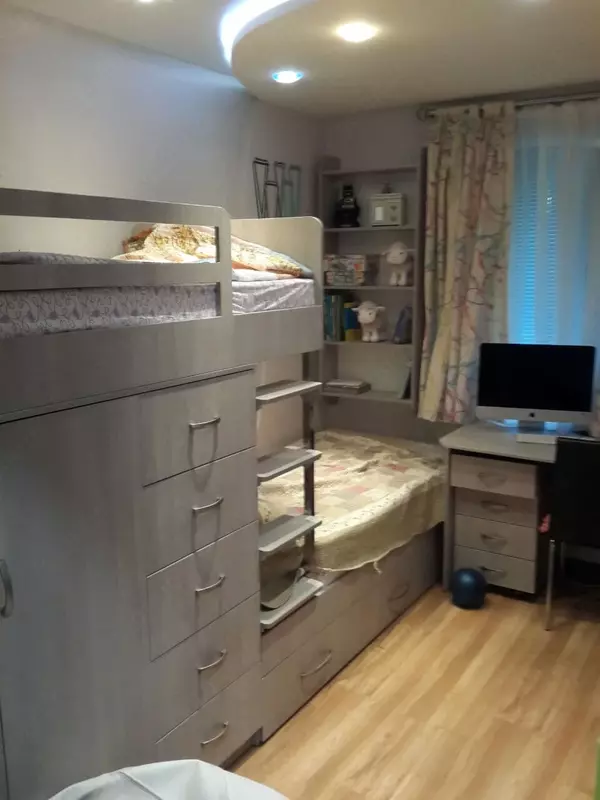 Спальные гарнитуры