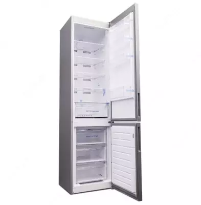 Бытовой двухкамерный холодильник "Daewoo FKL268FSТO" (Серебристый)