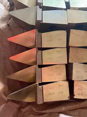 Резцы к зуборезной головке D 500 мм для зубчатых колес ООО СПЕЦ ИНСТРУМЕНТ ТОРГ