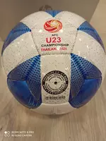 3 dollar. Professional futbol to'pi.