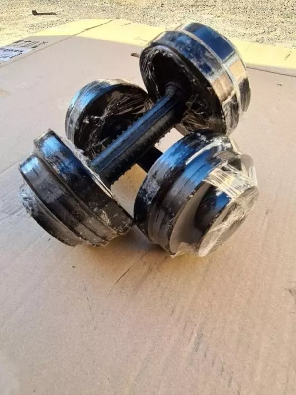 Гантели различных размеров. (7М)