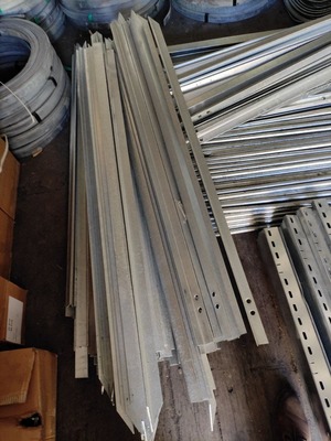 Горячеоцинкованный заземляющий стержень 40x40x4x1500 мм - 134 400 сум / шт.