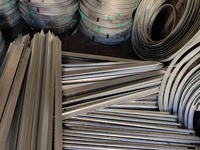 134 400 so'm 40x40x4x1500mm issiq daldırma galvanizli zamin tayog'i