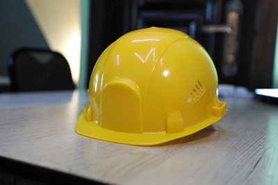 Защитная каска 020