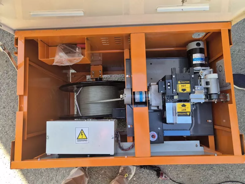 от {0} сум Полуавтоматическая упаковочная машина с двойным двигателем