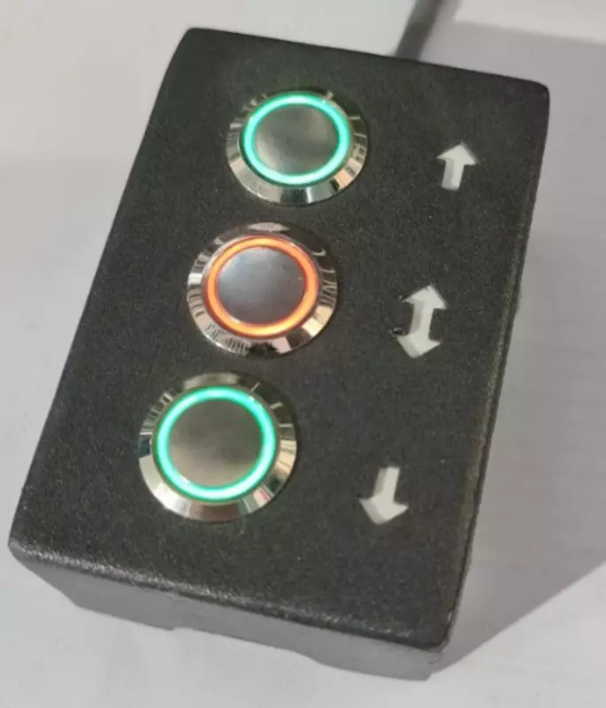  Metall uch pinli tugma  orqa yoruglik bilan (turniket uchun) - 