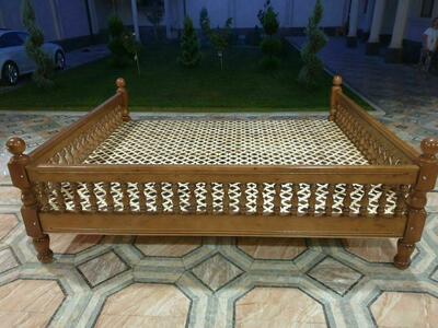 Yog'ochdan yasalgan taglik