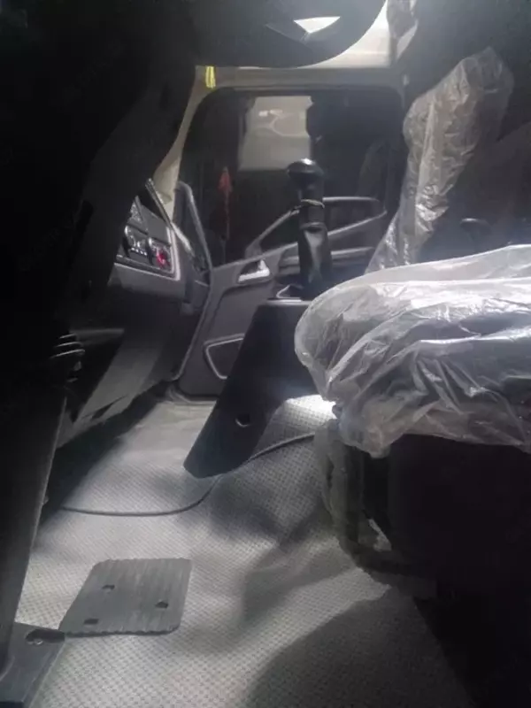   FAW Бортовой автомобиль 7 5-метровый