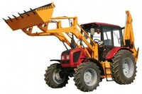 MTZ 92P traktori asosidagi AMKODOR 702EA-01 yuk ko'taruvchi