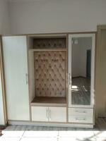 Деревянная вешалка в прихожую белого цвета - по запросу