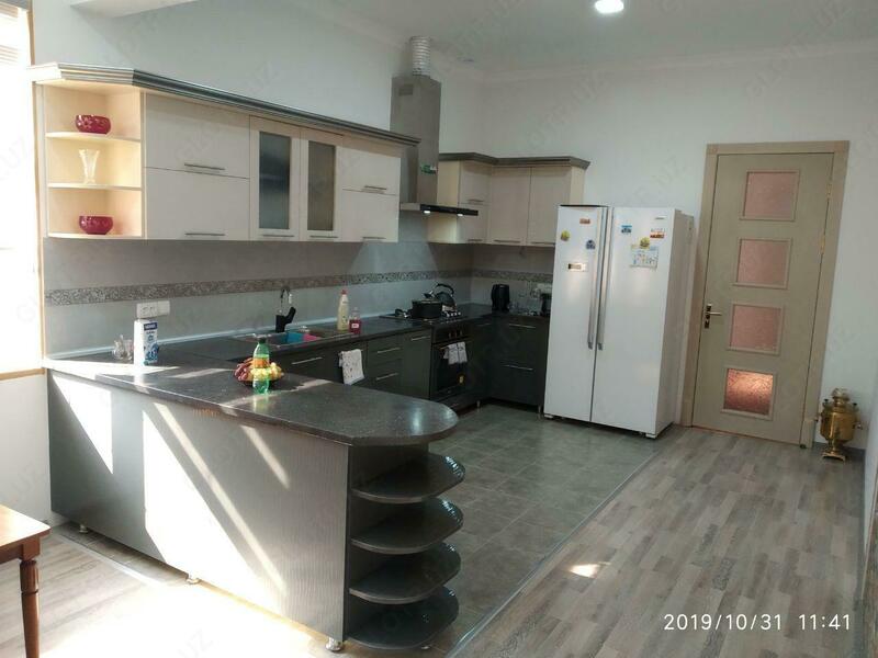 Кухонный гарнитур тёмно- серого цвета - по запросу