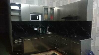 Кухонный гарнитур чёрного цвета 2