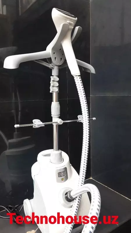 Отпариватель Bergamo BG-GS1507C