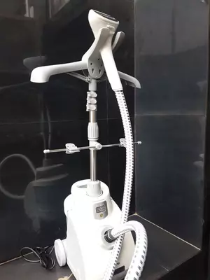 Отпариватель Bergamo BG-GS1507C