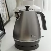 Чайник электрический De'Longhi KBI 2001 S/R Только в розницу