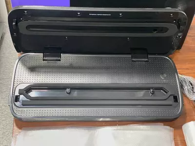 Вакуумный Упаковщик KITFORT KT-1502 черный