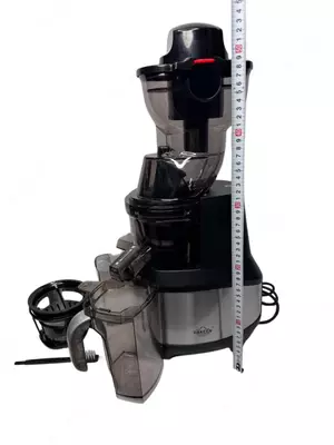 Шнековая соковыжималка комерсионин для кафе и ресторанов Uakeen germany