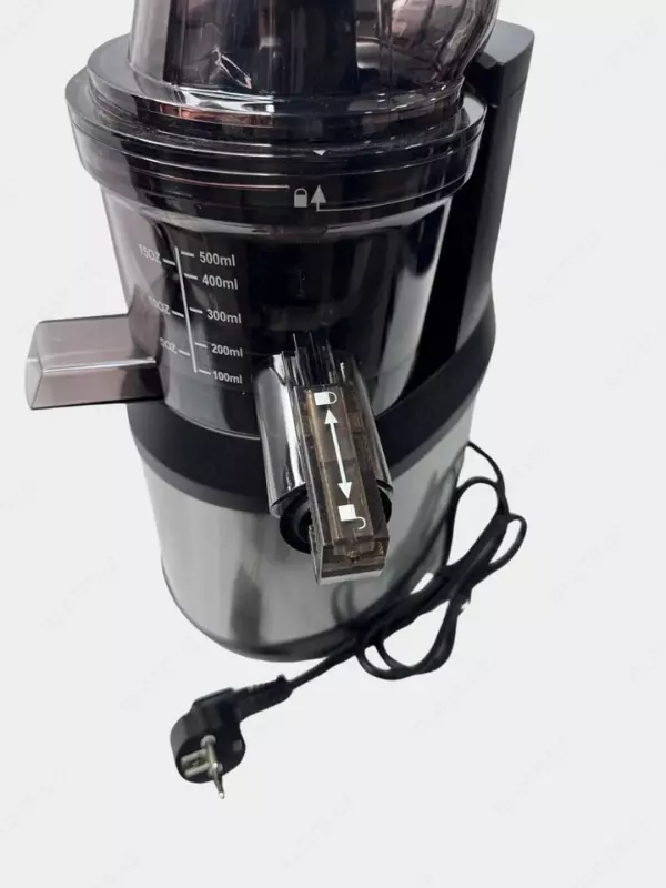 Шнековая соковыжималка комерсионин для кафе и ресторанов Uakeen germany