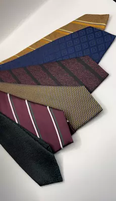 Turli rangdagi erkaklar klassik galstugi (Turkiya)