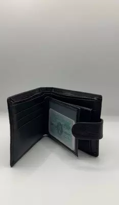 Chaqmoqli ekocharmdan erkaklar hamyoni - qora rangda - 48 000 so'm / dona