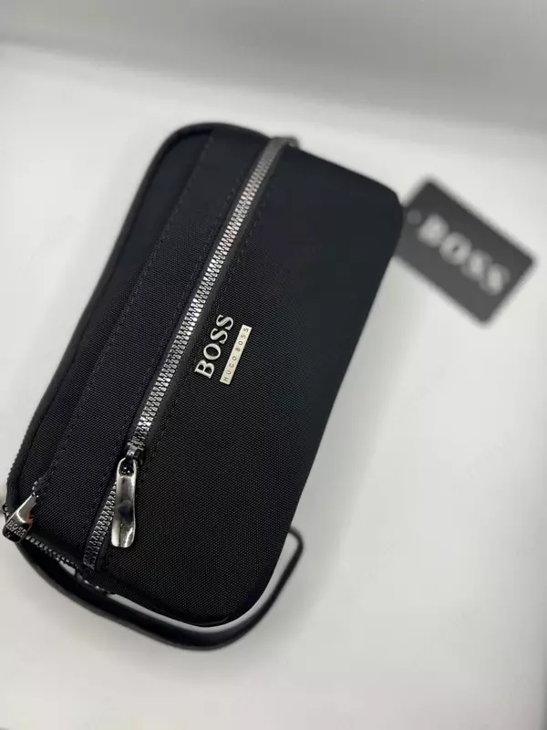 Hugo Boss to‘q ko‘k barsetka