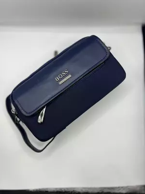 Hugo Boss to‘q ko‘k barsetka