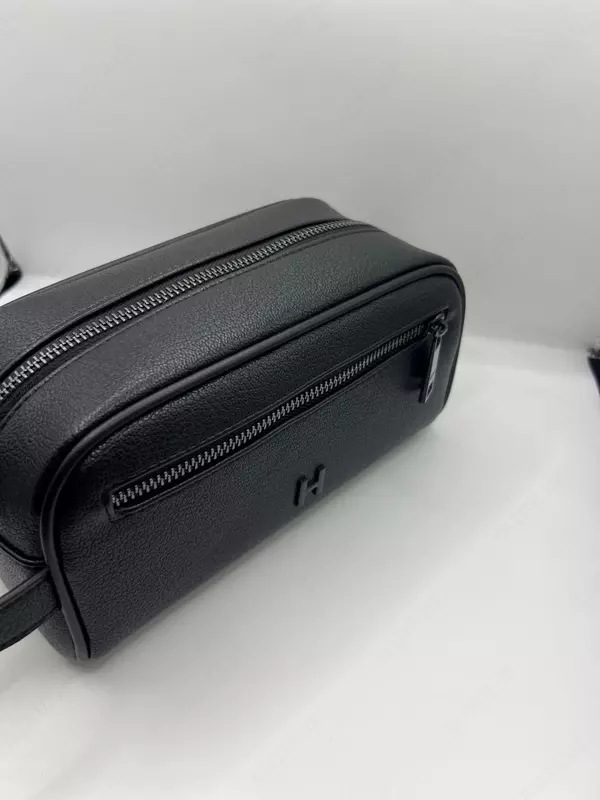 Чёрная барсетка Hugo Boss