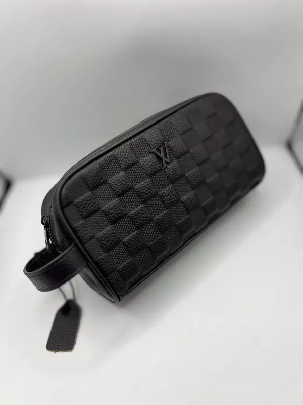 Чёрная барсетка Louis Vuitton из эко-кожи с узором Damier