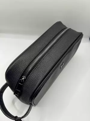 Чёрная барсетка Hermès с золотым логотипом H