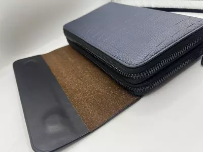 Тёмно-синее портмоне Hugo Boss