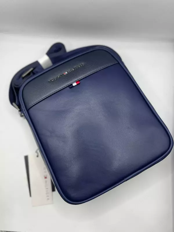 Тёмно-синяя сумка через плечо Tommy Hilfiger