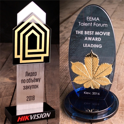 Mukofotlar, kuboklar, sovg'alar, haykalchalar, sovg'alar, medallar, esdalik sovg'alari