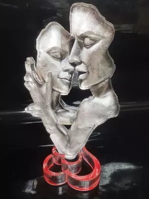 подарок любимым на заказ награды сувениры подарки кубки призы медали статуэтки