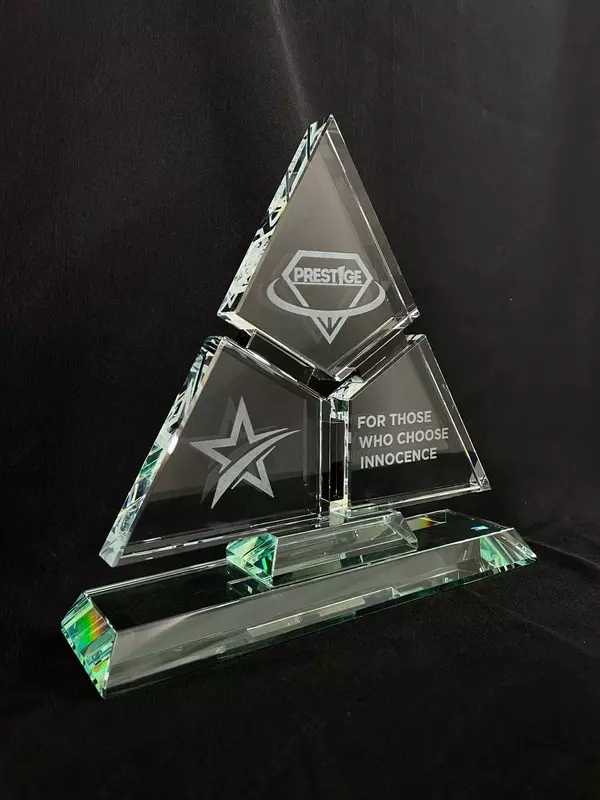 Элитные эксклюзивные подарки - награды сувениры подарки кубки призы медали статуэтки